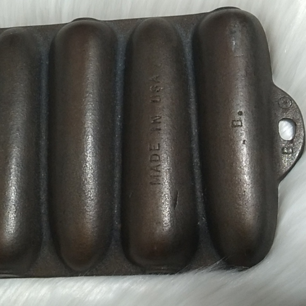 Antique Cast Iron Corn Stick Pan Made In USA 🇺🇸 - Picture 5 of 7